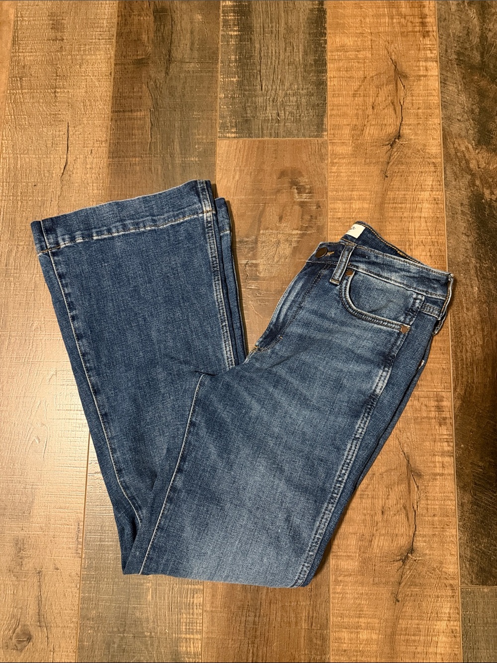 Women's Flare Jeans in Medium Blue Wash - Comfortable Everyday Style
